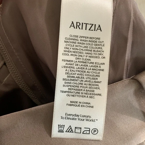 Aritzia Tan Cropped Pants - Picture 8 of 9